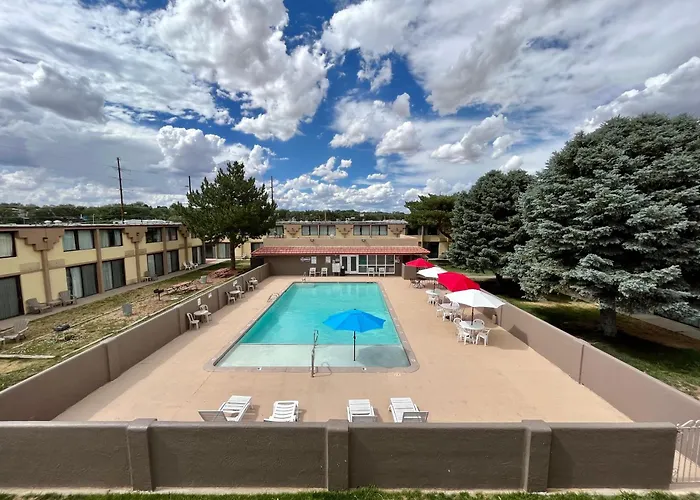 Brentwood Inn&Garden
